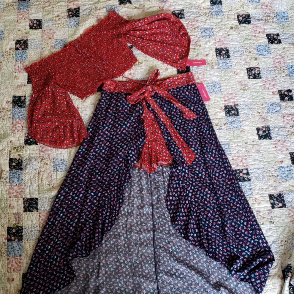 Festival Outfit! Peasant Crop w/Shorts & Skirt